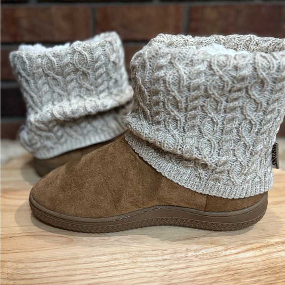 MUK LUKS BOOTIES CABLE SWEATER KNIT BROWN SHERPA SLIPPERS BOOTS SIZE 7-8 NWOT - Picture 8 of 9
